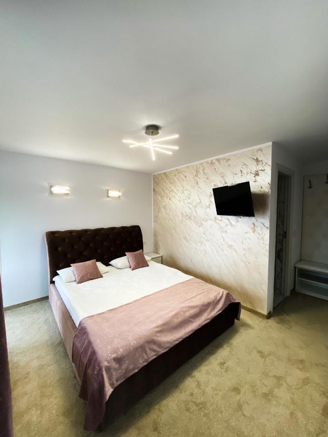 Hotel Casa Ina Moisei Esterno foto